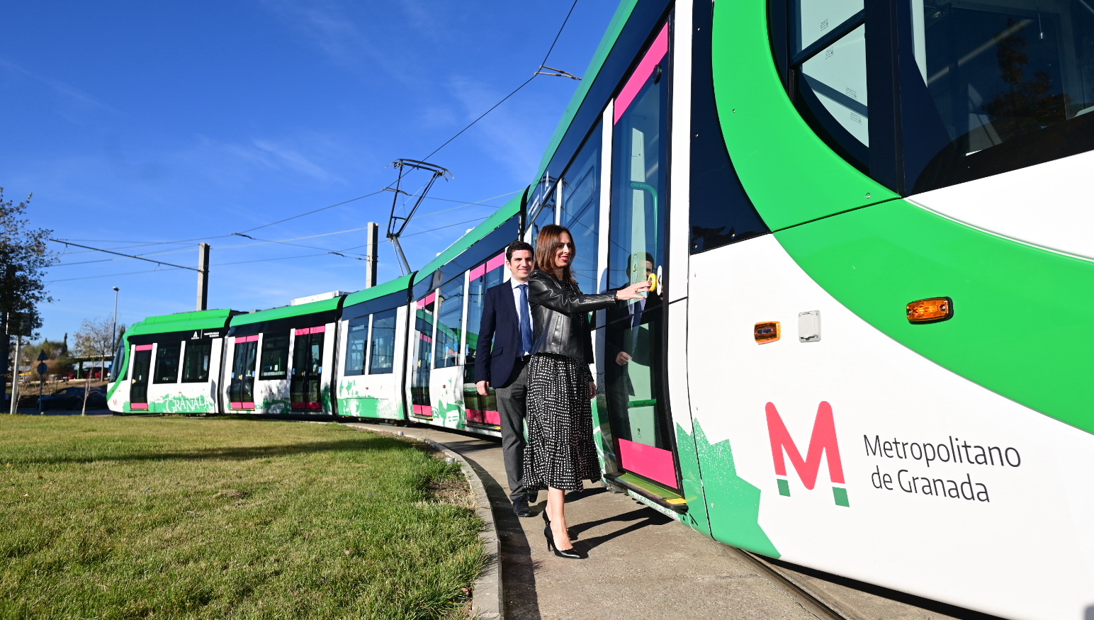 Metro de Granada recibe los tres primeros trenes para la ampliacin de la flota
